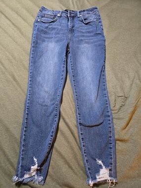 Judy Blue 11/30 Skinny Ankle Jeans Light Distressing Medium Wash Stretch Denim